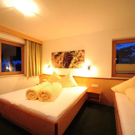 Chesa Arella Aparthotel *