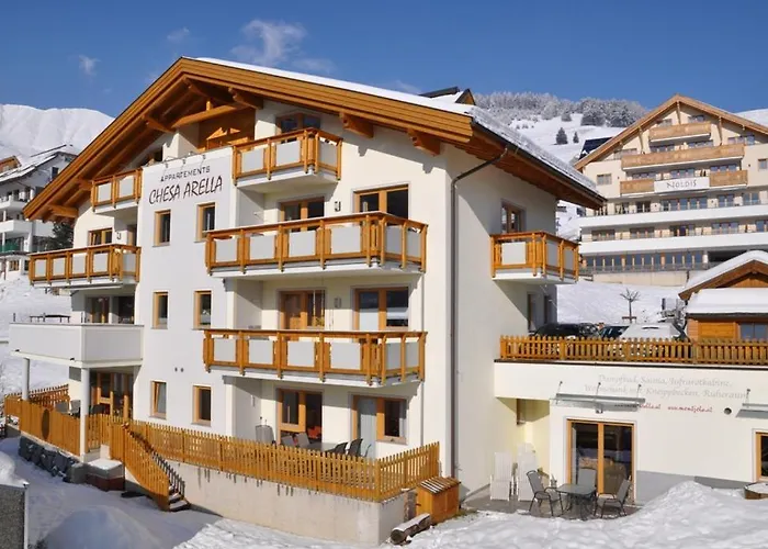 Chesa Arella 아파트호텔 세르파우스