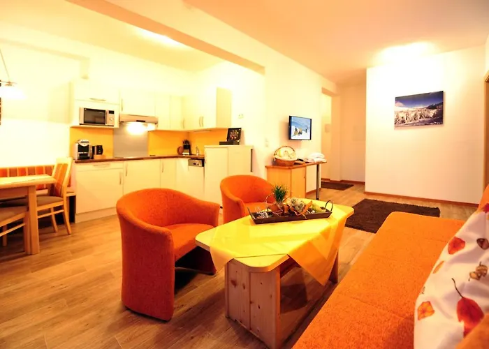 Chesa Arella 아파트호텔 4*