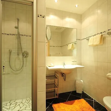 Chesa Arella アパートホテル ザーファウス