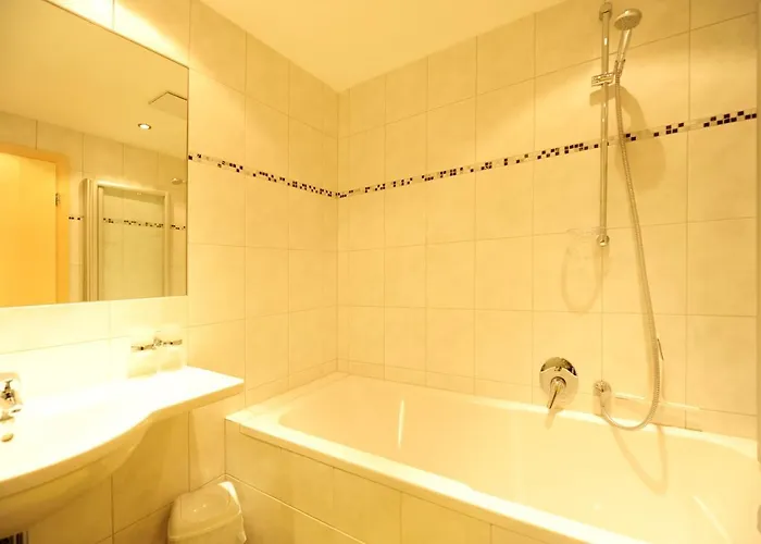 Ξενοδοχείο με διαμερίσματα Chesa Arella 4*